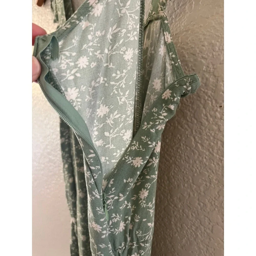 Bobeau Womens Floral Jumpsuit Sage Green White Ruffle Sleeve Wide Leg Size M
